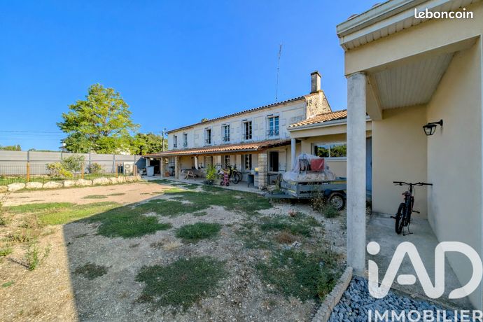 Maison familiale 5 pièces 222 m²