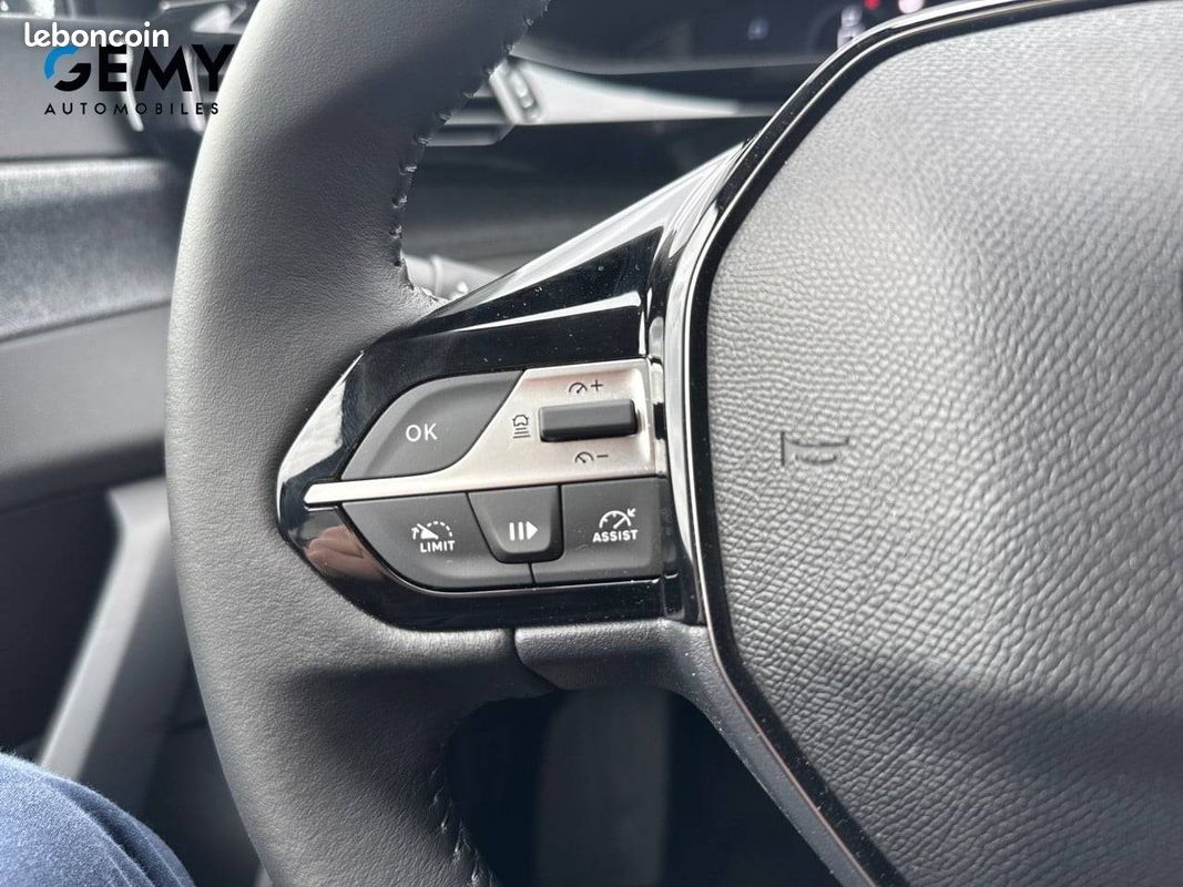 PEUGEOT 308 Hybrid 145 e-DCS6 Allure (image 18)