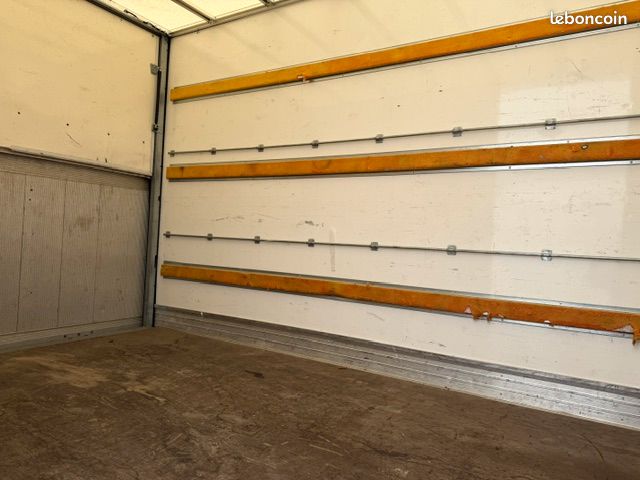 18490 HT - FIAT Ducato Maxi Caisse 20 m3 Hayon JTD 150 Pack Pro Nav 2,3 L - 06/2019 - 86000 kms (image 8)
