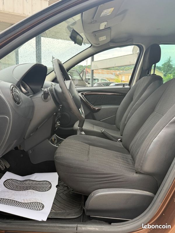 DACIA DUSTER 1.5dci 85 2eme main tres propre (image 10)