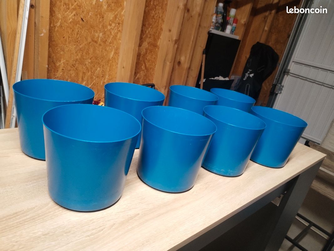 8 caches pots bleu en metal (image 1)
