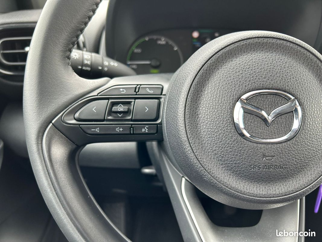MAZDA Mazda2 Hybrid 1.5L CVT 116 ch Centre-Line (image 12)