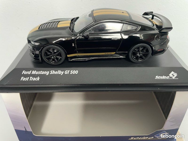 Voiture Miniature Shelby GT 500 - Hot Wheels - Finition Bronze Et Noir - Occasion