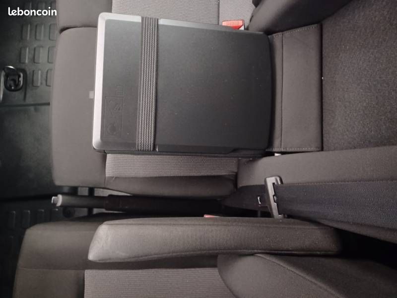 Opel Vivaro FOURGON FGN TAILLE M BLUEHDI 145 S&S BVM6 (image 25)