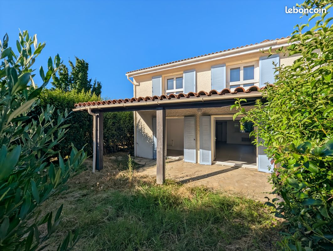 Maison 4 pièces 96 m² · à Fenouillet · 96 m² · 275 000 €