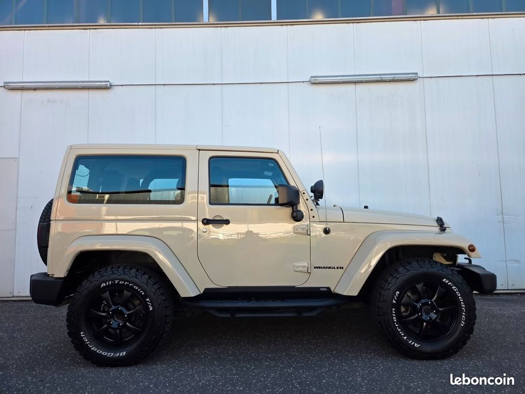 Jeep Wrangler UNLIMITED SAHARA 3.8 V6 BVA 4X4 - HARD TOP - 84 000 KM (image 7)