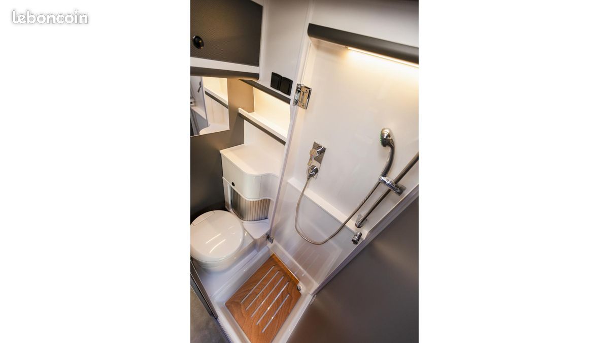 MEGAMOBIL MEGA CLASSIC 600 LOUNGE Fiat Ducato L3H2 3.5T 435 140 Boite Mécanique (image 18)