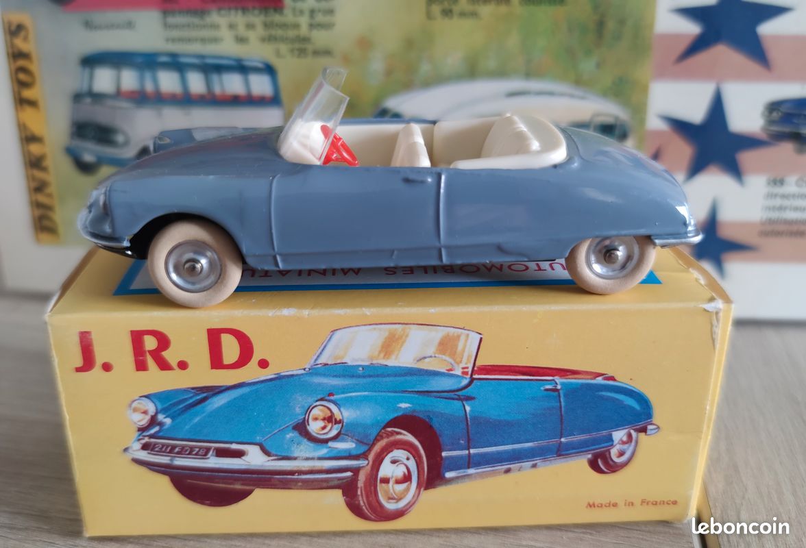Ampoules œil De Chat Citroën Vintage - Lot De 2 - Jouets Anciens Collection