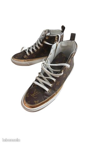 Réplique Louis Vuitton Time Out Sneakers Blanc/Noir avec bande graphique et  cercle LV à vendre avec un prix bon marché au magasin de faux sacs