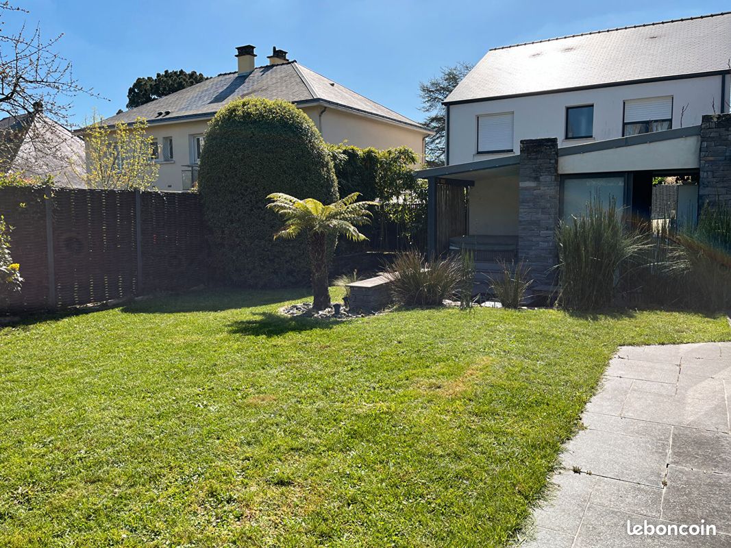 Maison 5 pièces 160 m² · à Saint-Herblain · 160 m² · 2 300 €