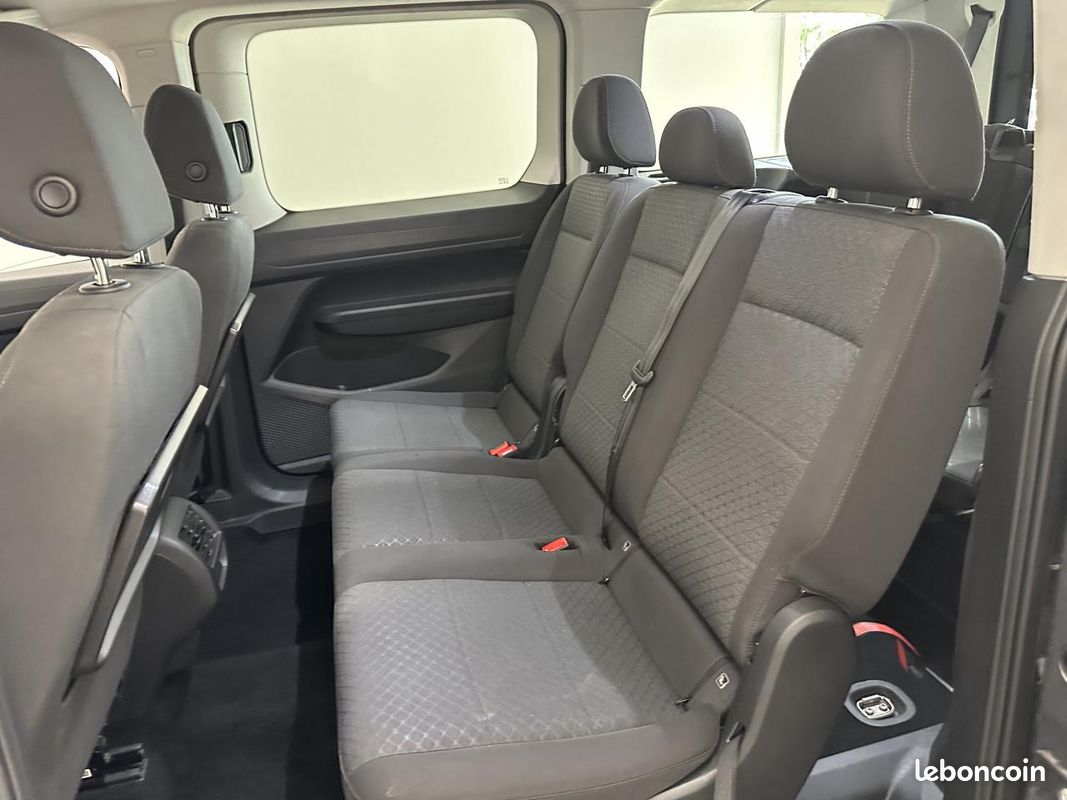 FORD TRANSIT CONNECT/TOURNEO CONNECT Grand Tourneo Connect 2.0 EcoBlue - 102 - 7pl TOURNEO CONNECT III 2022 COMBI Grand Titanium (image 9)