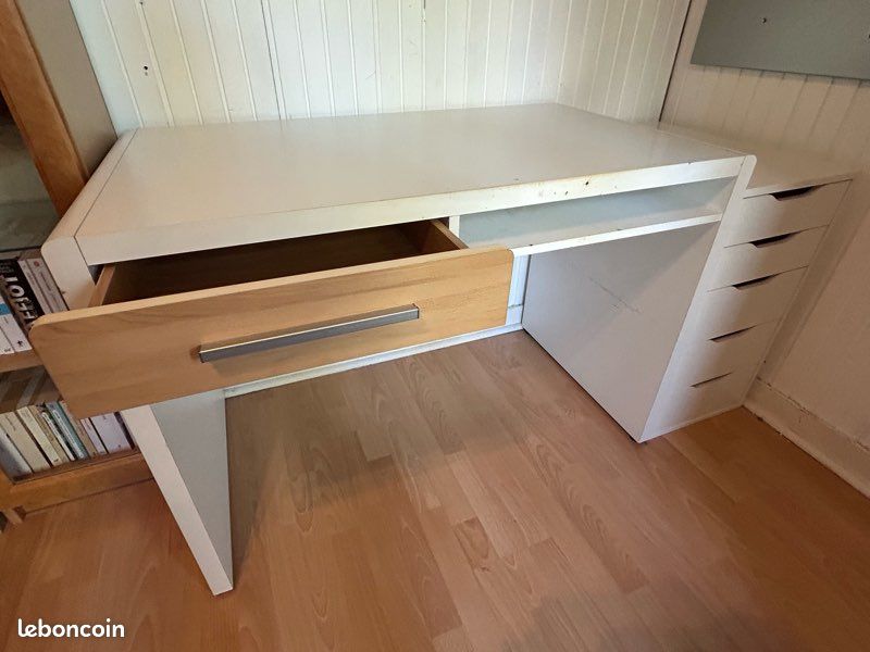 Bureau Gauthier et desserte (image 1)