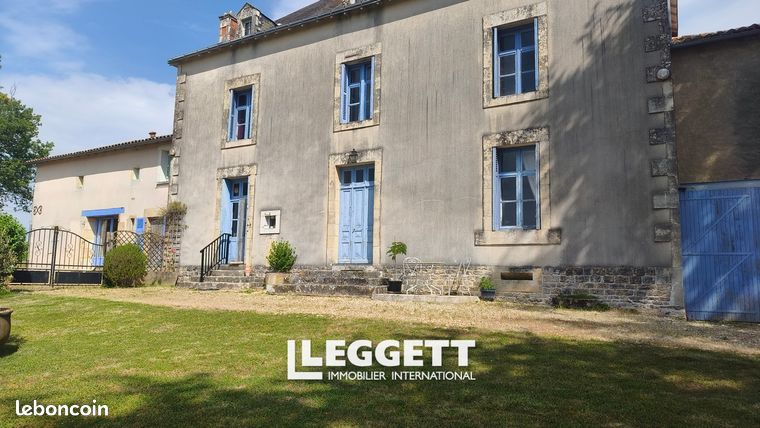 Maison 11 pièces 322 m²