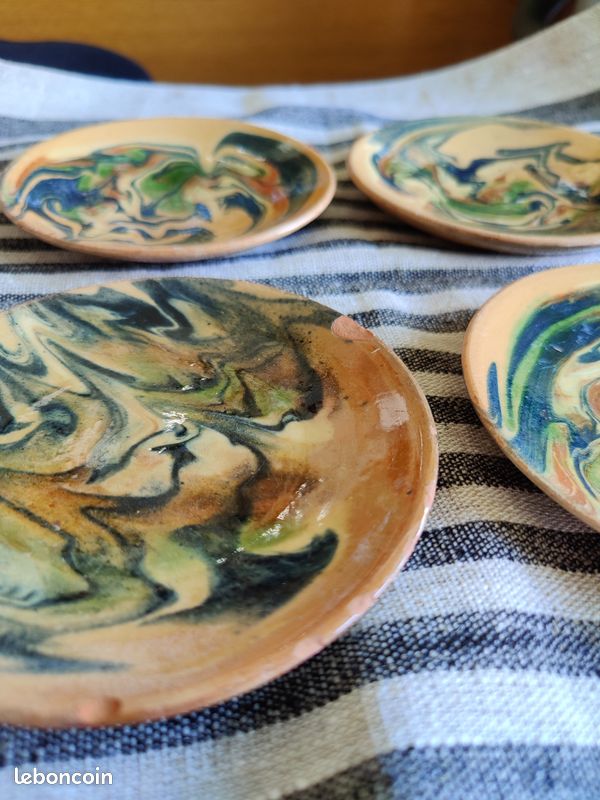 Lot de 4 petites assiettes en terre cuite et décor jaspé (image 7)