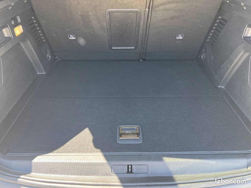 PEUGEOT 3008 Hybrid 225 e-EAT8 Allure Pack (image 6)