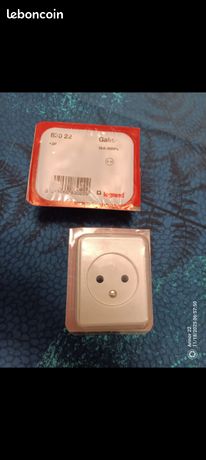 1 prise legrand série galion référence 33327 marron matériel