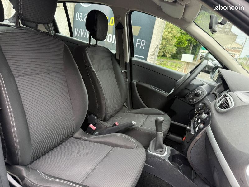 Renault CLIO III 1.2 16V 75CH AUTHENTIQUE 5P lpg/essence (image 8)
