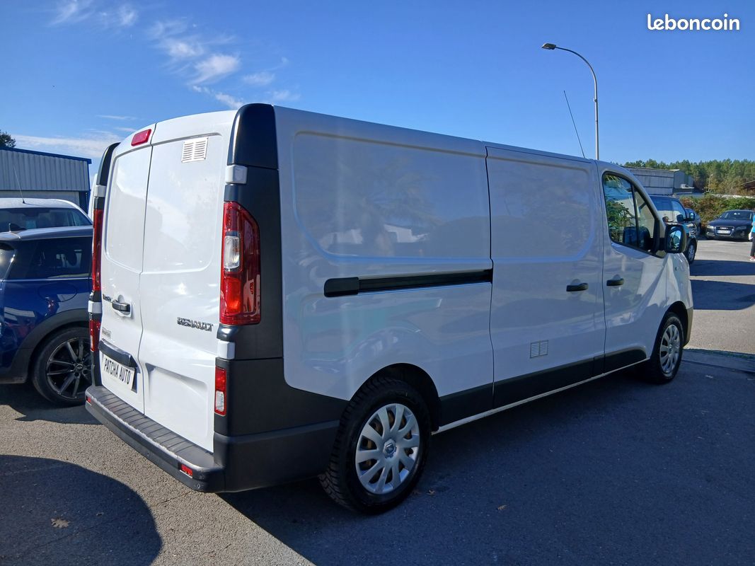 Renault trafic iii 3 l2h1 2.0l dci 120ch confort e6 (image 4)