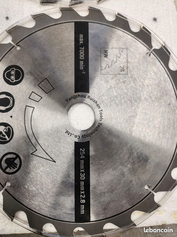 Freud Lame de scie circulaire à pointe en carbure de 7 1/4 po x 56 dents pour la coupe de ... | Home Depot Canada