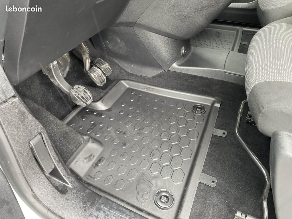 PEUGEOT PARTNER long 950KG 1.5 BlueHDi S&S - 100 3pl III FOURGON Pack Asphalt Connect XL (image 19)