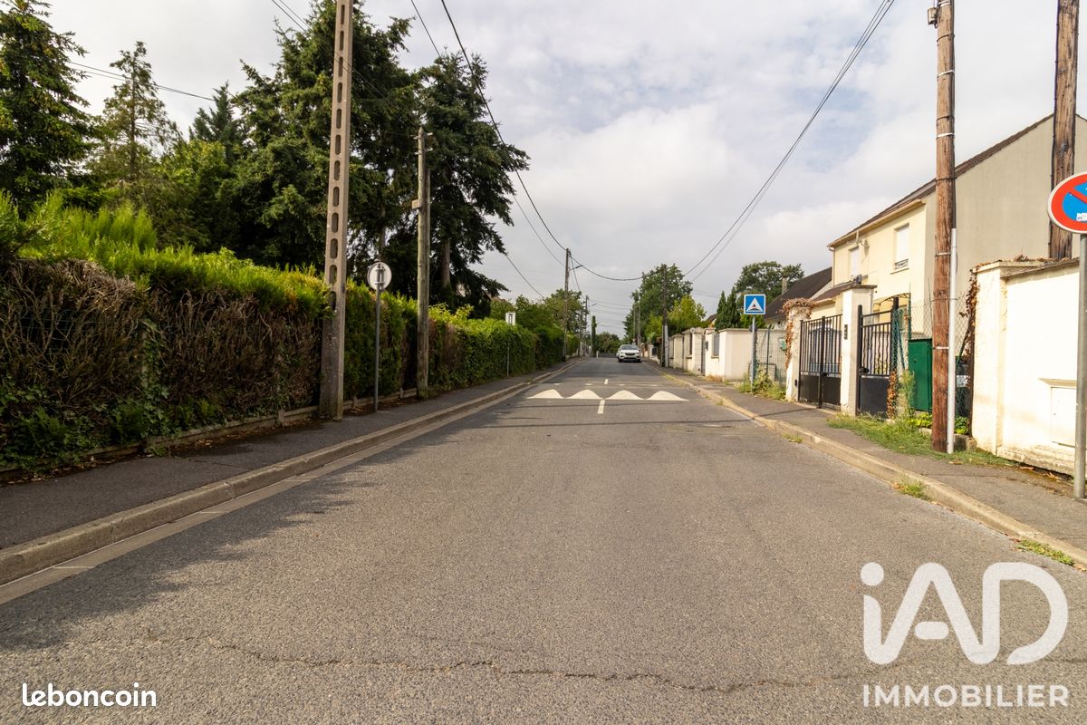 Terrain 325 m² · à Osny · 325 m² · 140 000 €