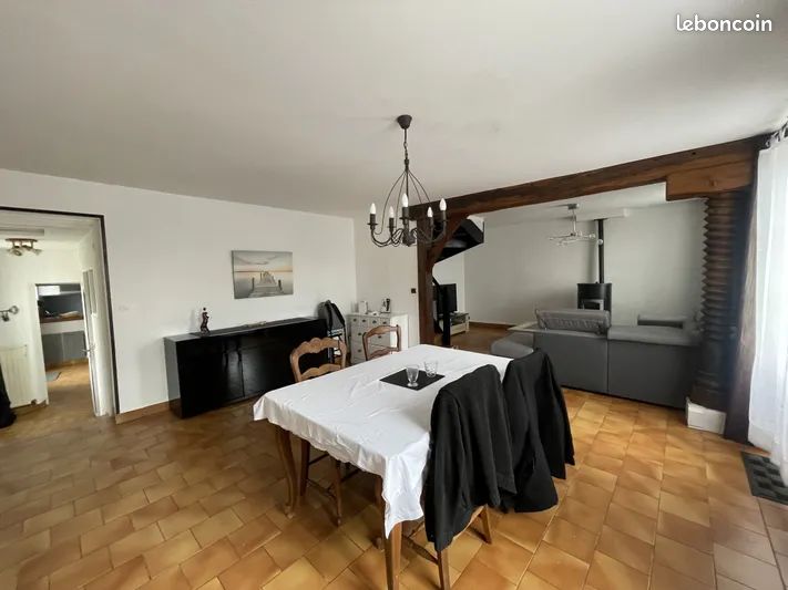 Maison 8 pièces 156 m² · à Livarot-Pays-d'Auge · 156 m² · 149 000 €