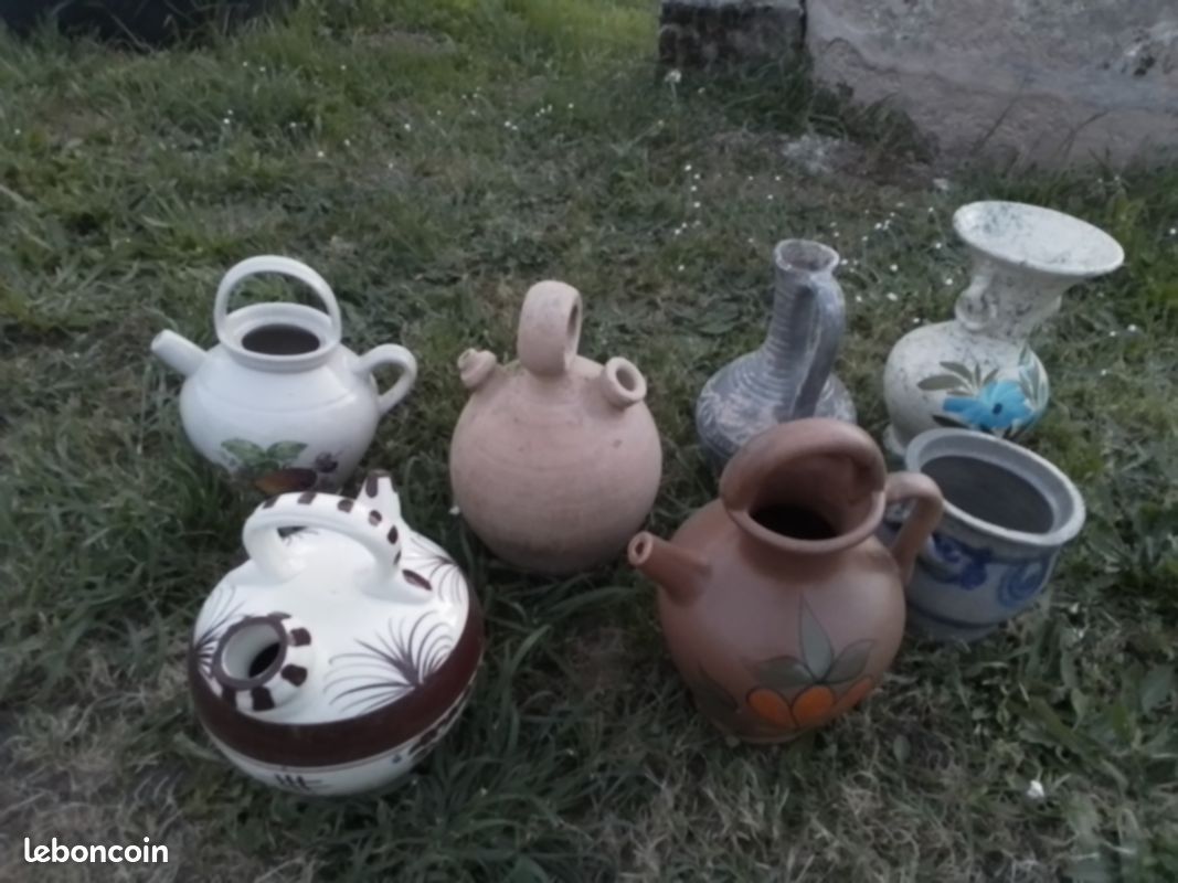 Lot divers pots caches pots jarres amphores buires vases en terre cuite ,objets en faience et en pierre (image 2)