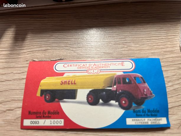 CIJ De Norev 3/83/01 - Réédition - Tracteur Citerne Renault - Rouge/Jaune - Neuf
