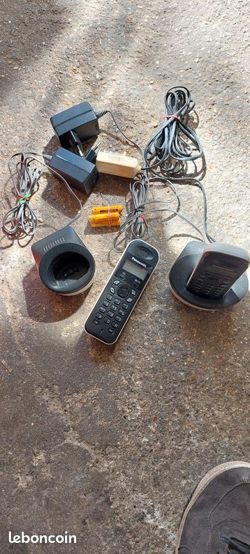 2 combinés téléphones fixes Panasonic (image 1)
