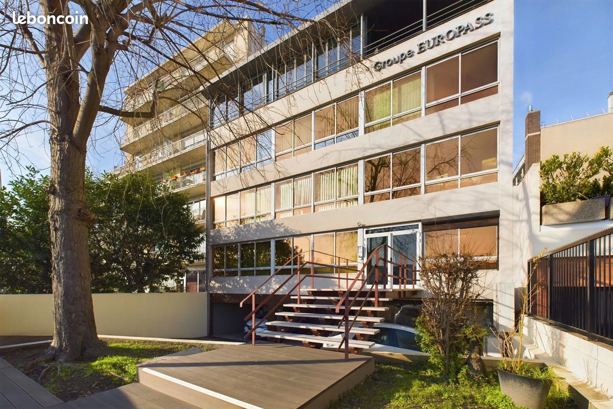 Immeuble 400 m² · à Courbevoie · 400 m² · 2 500 000 €