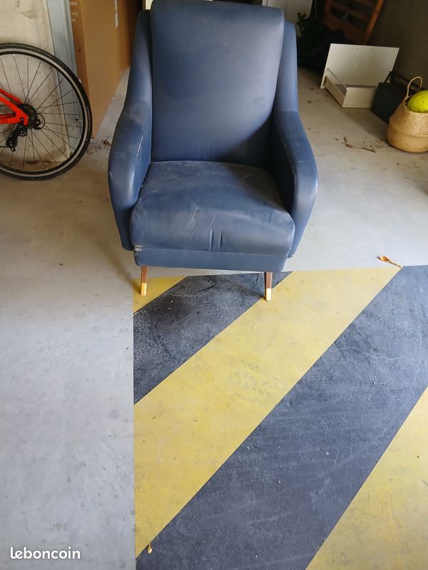Fauteuil Vintage en simili cuir (image 2)