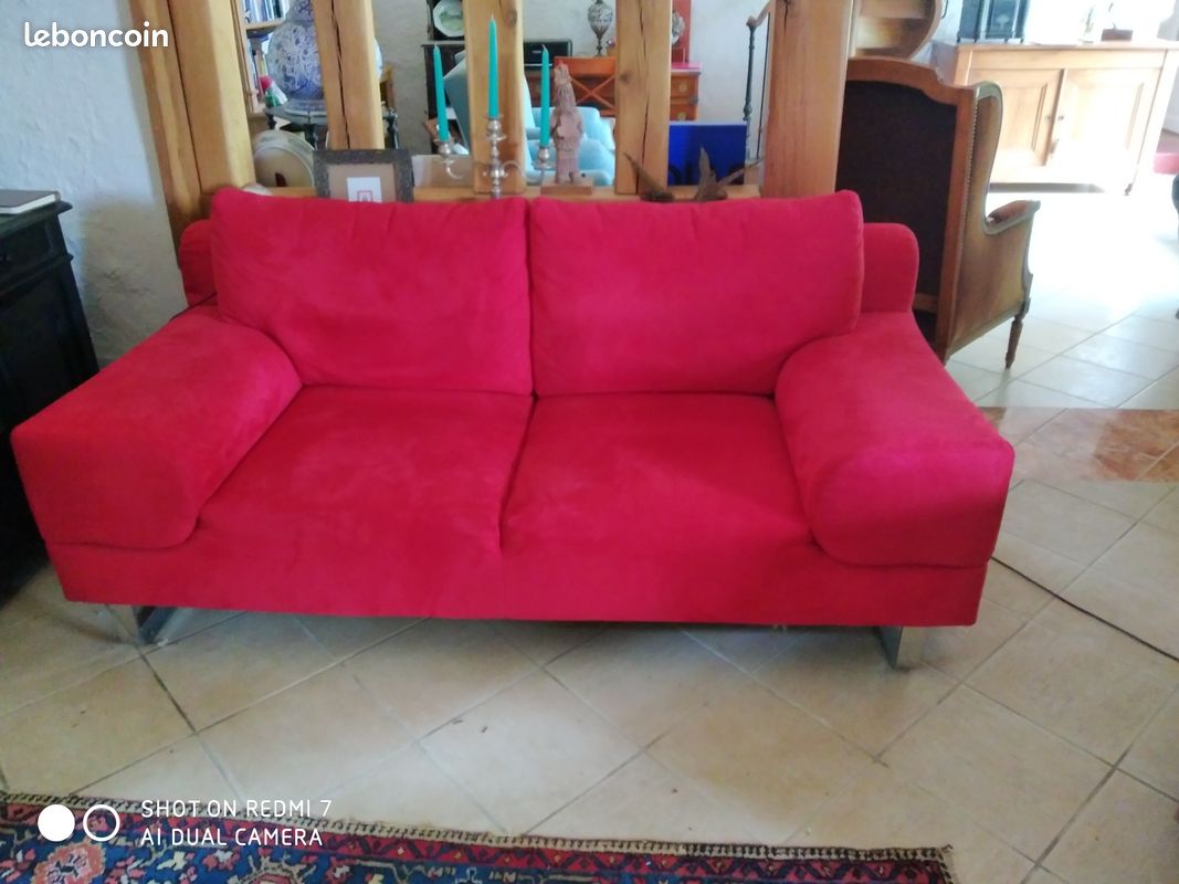 Canapé Alcantara rouge (image 2)