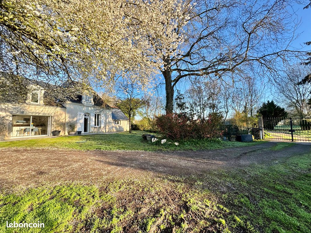 Maison 6 pièces 173 m² · à Saint-Barthélemy-d'Anjou · 173 m² · 392 200 €