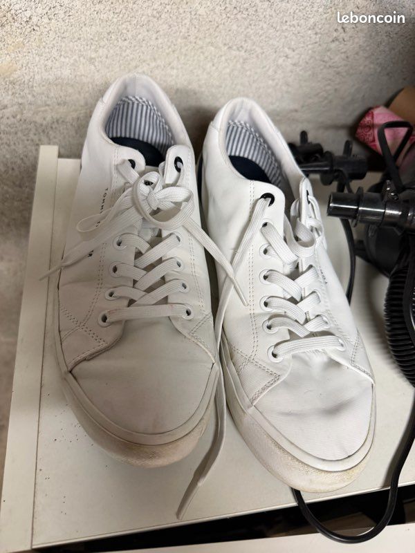 Chaussures tommy hilfiger pointure 41 (image 2)