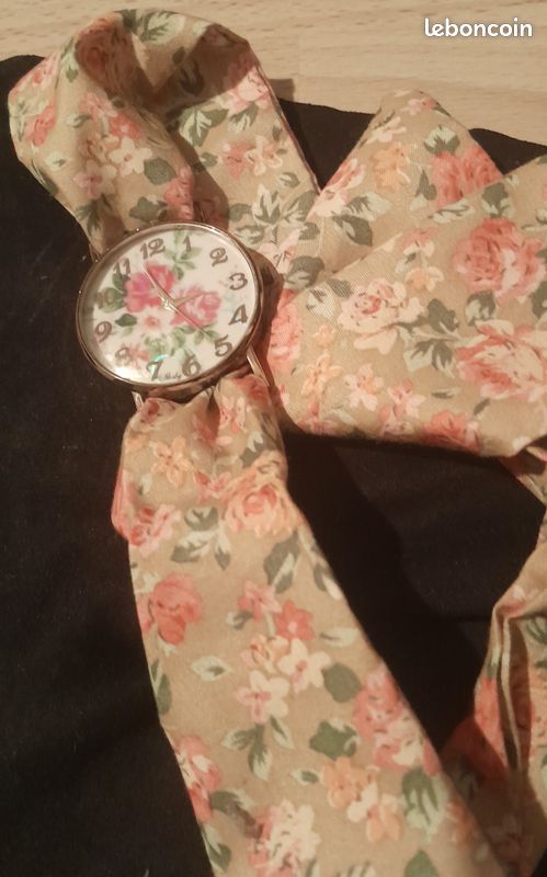 Bracelet En Tissu Clothilde - Neuf Avec Étiquettes - Accessoire Simple Et Élégant