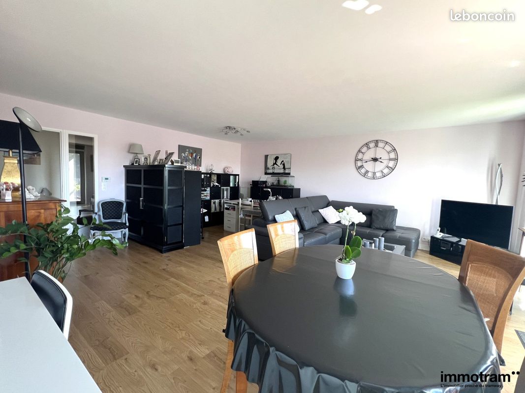 Appartement 5 pièces 103 m² · à Mouvaux · 103 m² · 449 000 €