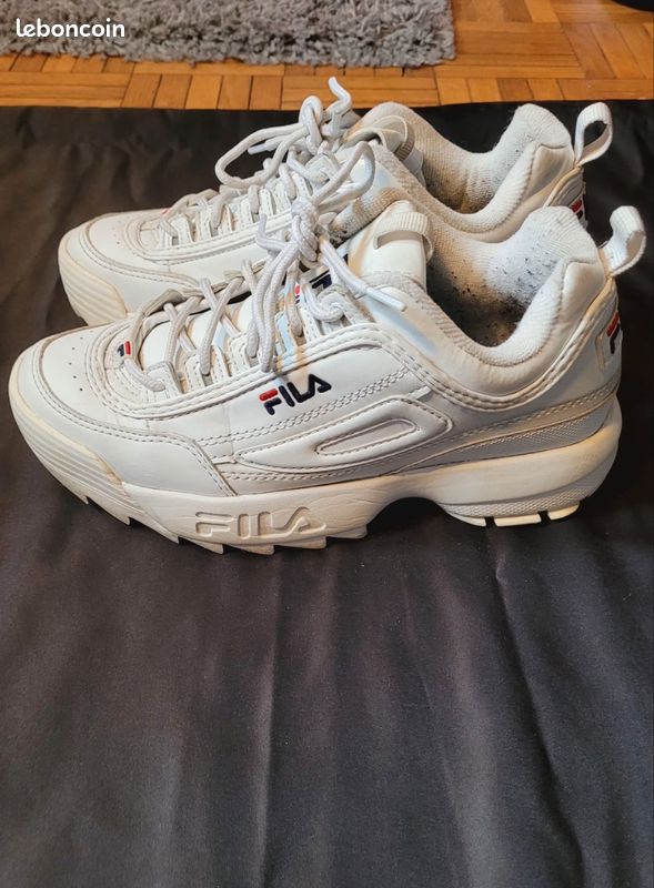Lot de paires de Baskets : FILA disruptor blanches & Baskets Reebok noires (image 8)