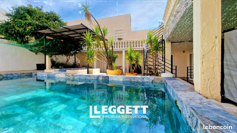Villa 11 pièces 333 m²