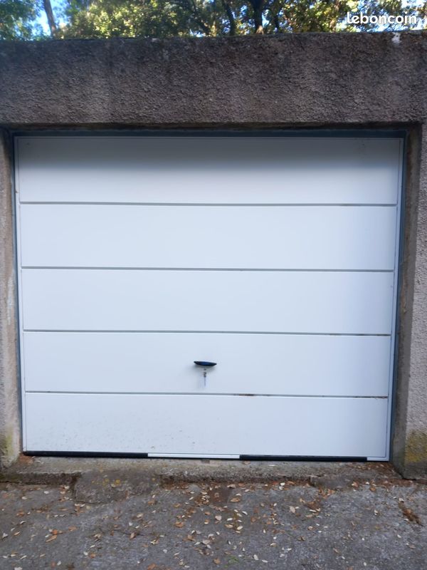 Box garage · à Marseille · 20 000 €