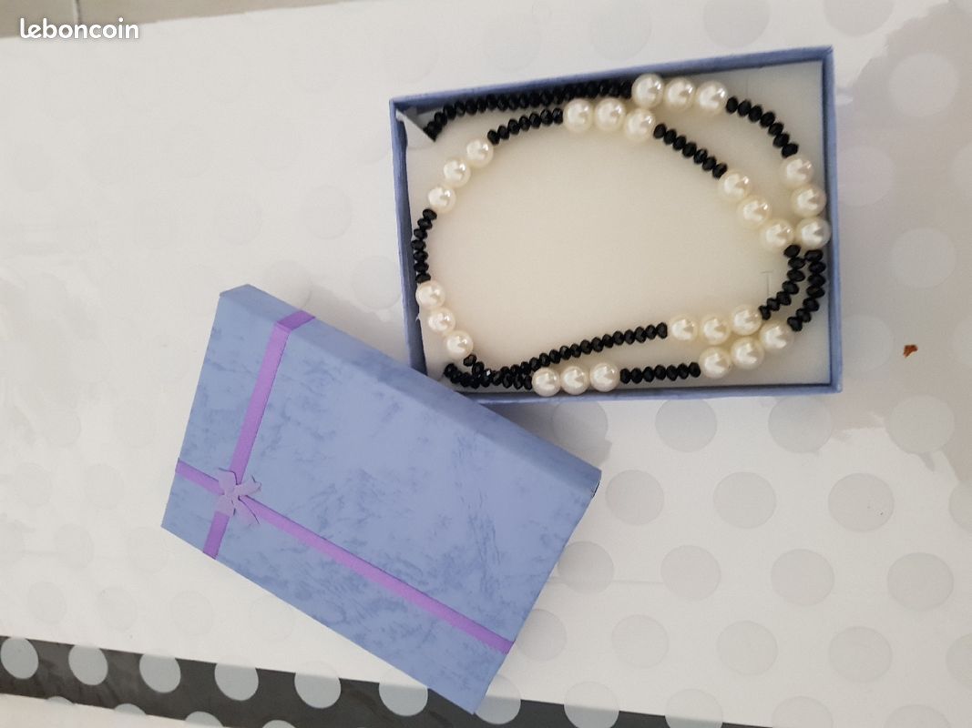 Collier (image 2)