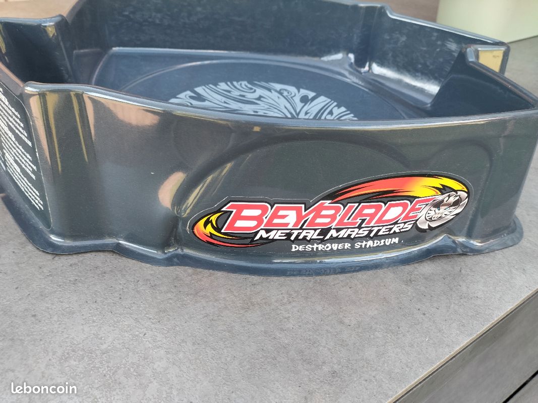 Arène Beyblade (image 1)