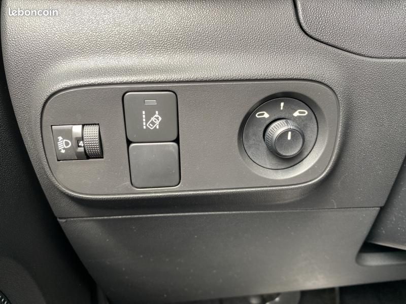 Citroen C3 1.2 PureTech 83ch S&S YOU (image 14)