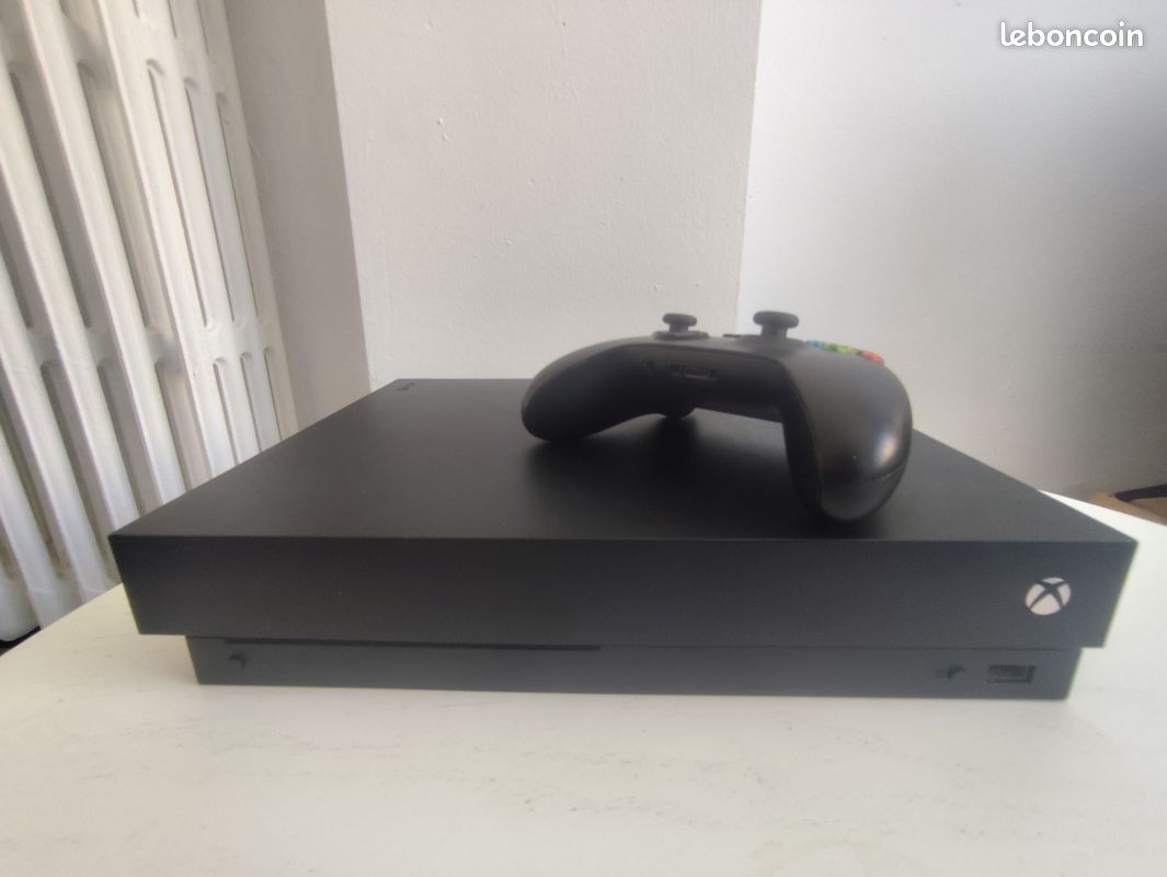 Xbox one X (image 1)