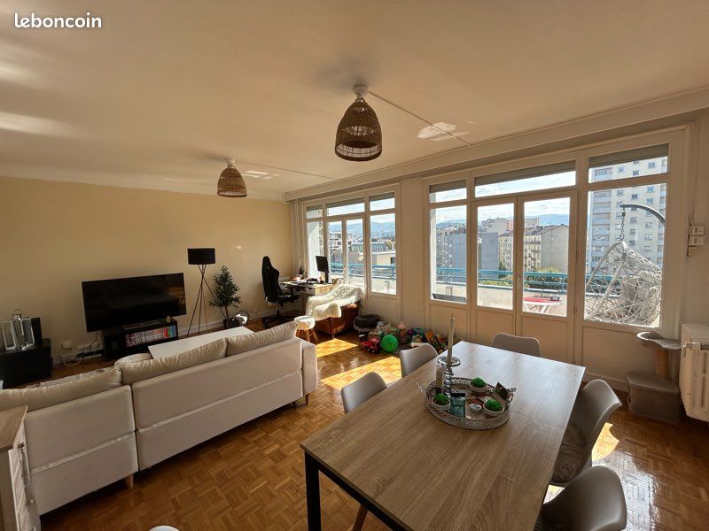 Appartement 3 pièces 84 m² · à Saint-Étienne · 84 m² · 115 000 €