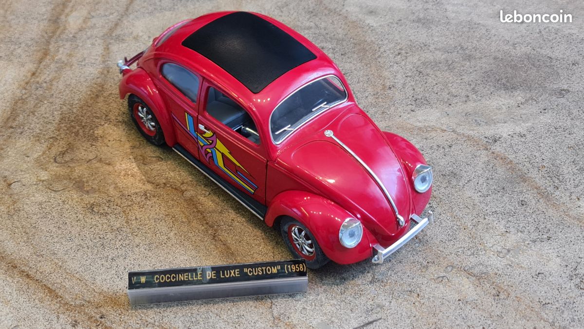 Volkswagen Coccinelle Custom Rouge - Solido 8306, 1/18 (1/17), Zamac, Occasion Comme Neuve