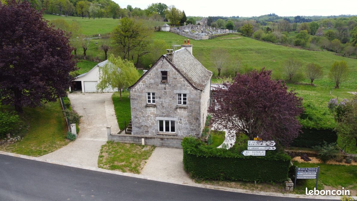 Maison 5 pièces 120 m² · à Saint-Symphorien-de-Thénières · 120 m² · 140 000 €