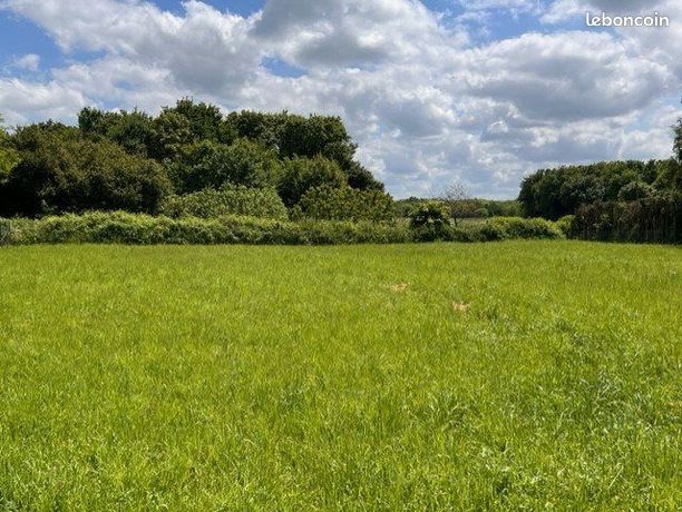 Terrain 630 m² Longeves