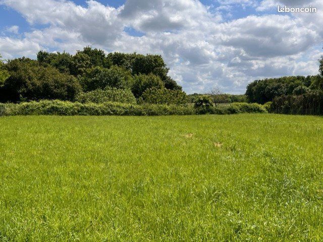 Terrain 731 m² Les Magnils Reigniers · à Les Magnils-Reigniers · 39 800 €