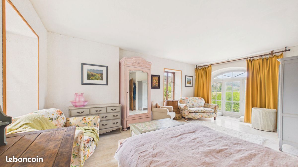 Propriété 8 pièces 300 m² (image 13)