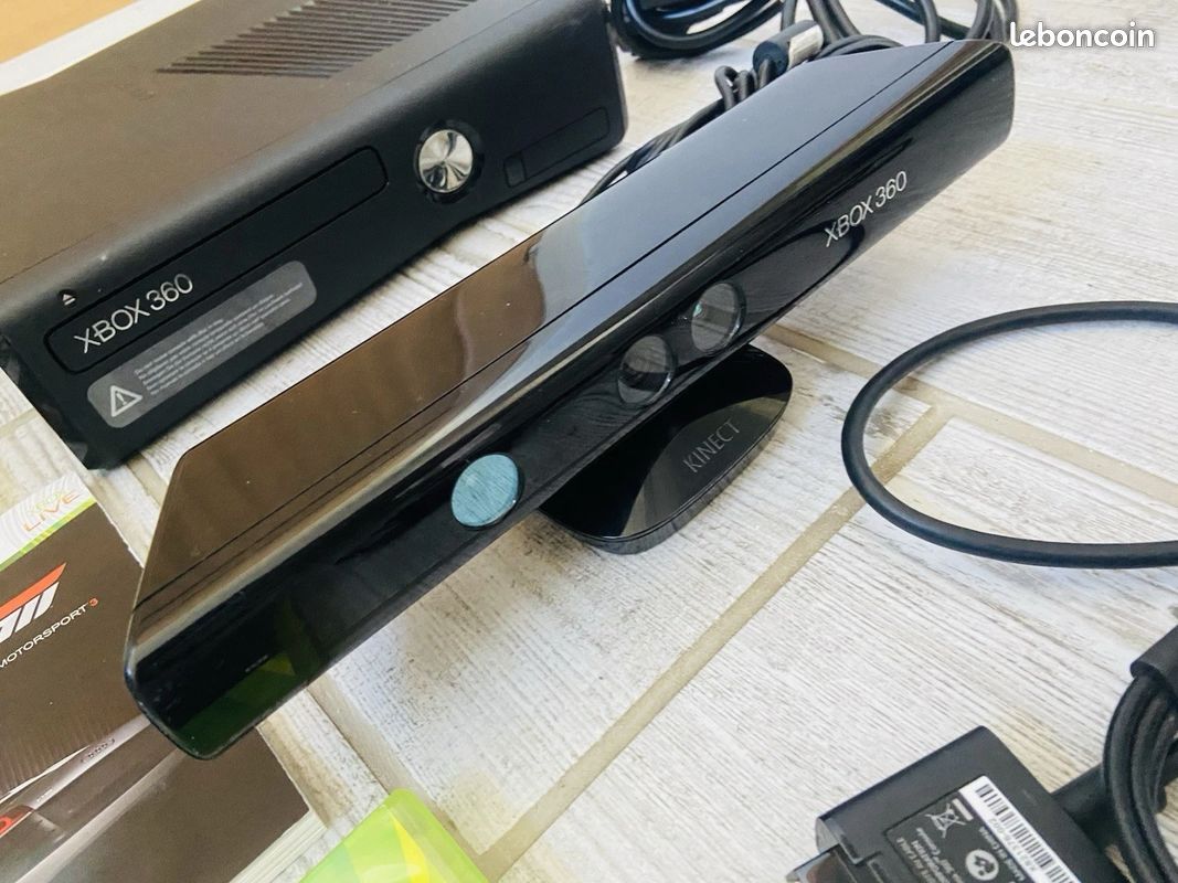 Xbox One complète + 3 jeux + Kinect - Consoles
